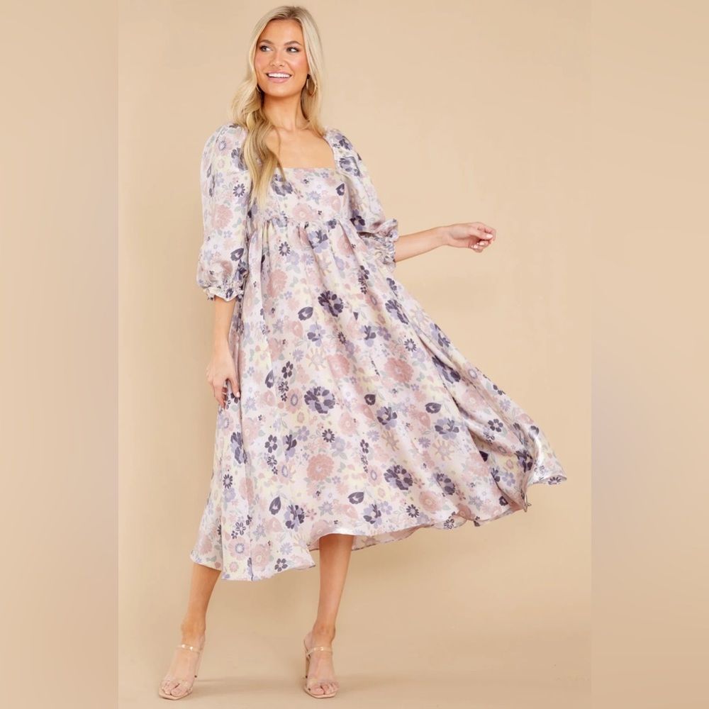 Love Wins Lavender Floral Print Midi Dress
LARGE / Lavender